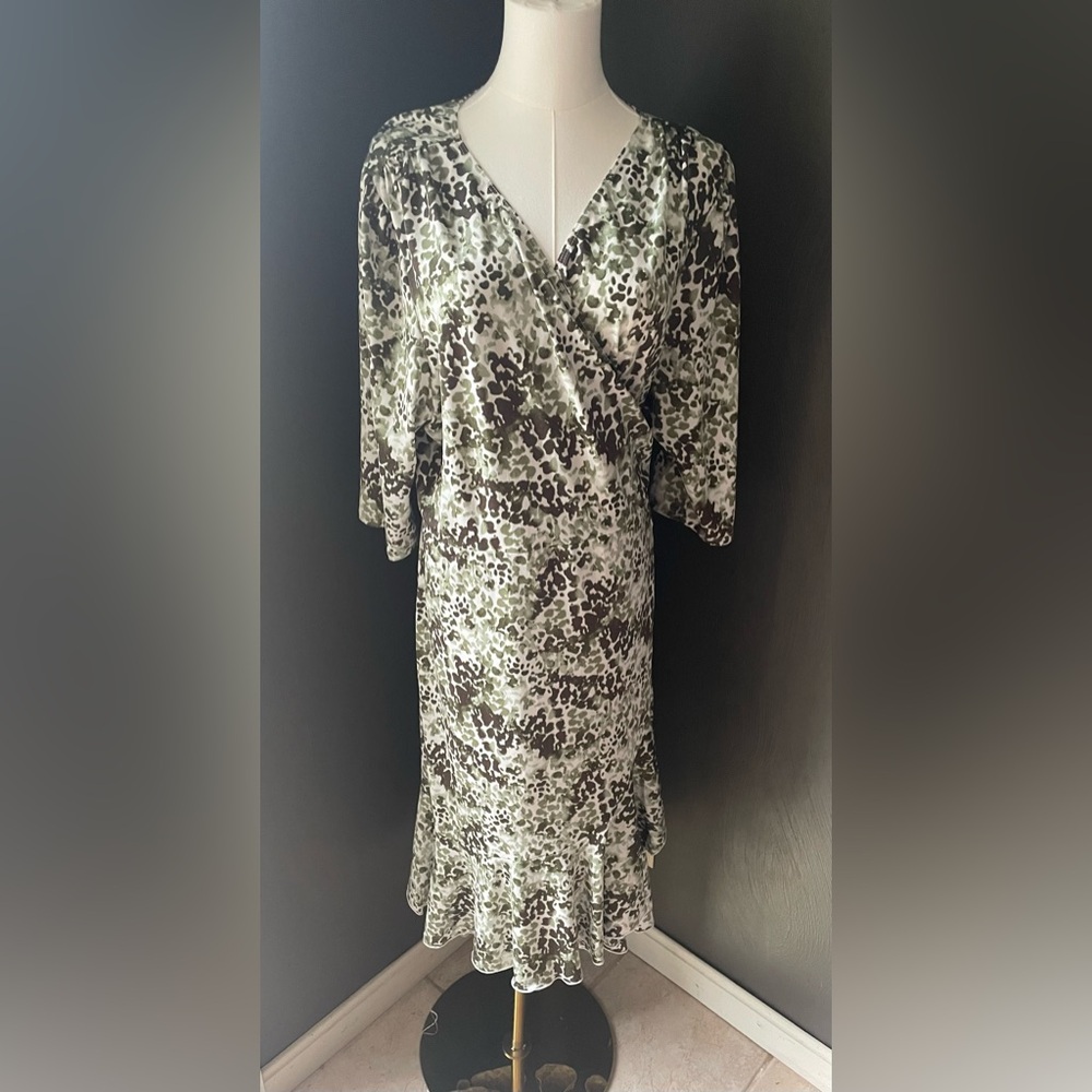 Kiyonna 3X Flirty Flounce Wrap Dress In Green Medley